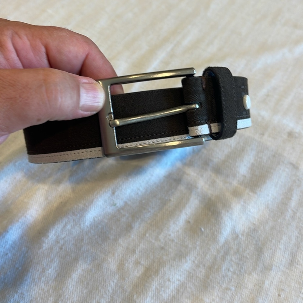 Boconi brown / white stripe / geniune leather  belt. Size 36 NWOT